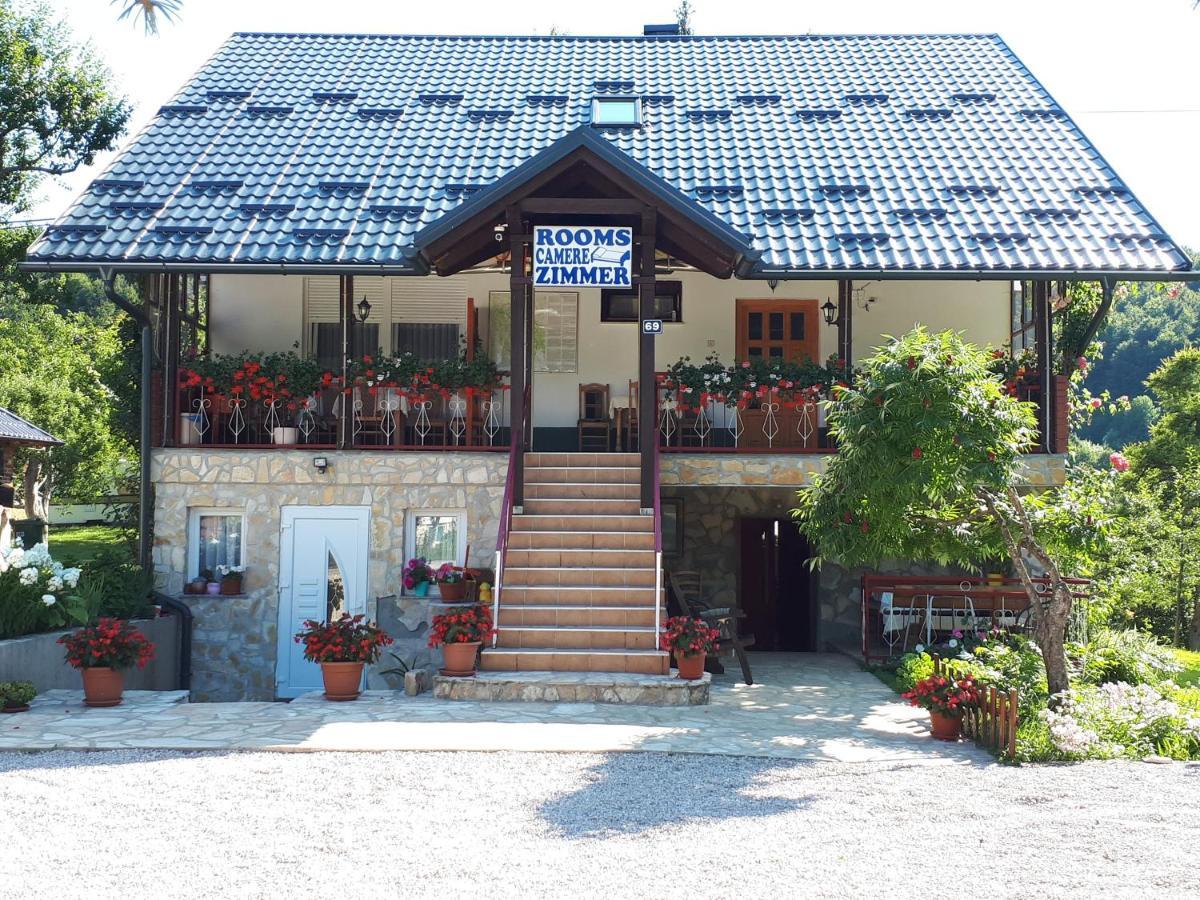 Guest House Family Varda Plitvice Lakes Plitvička Jezera Zewnętrze zdjęcie